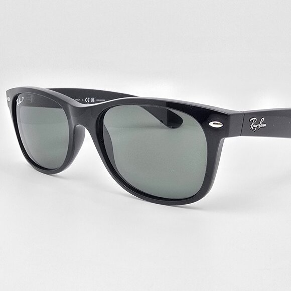 Ray-Ban RB2132 90158 Wayfarer Black Frame Polarized G-15 Green Lens Sunglasses - Picture 1 of 13